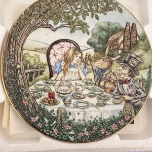 Alice and Wonder Wonderland porcelain plates, set of 8.